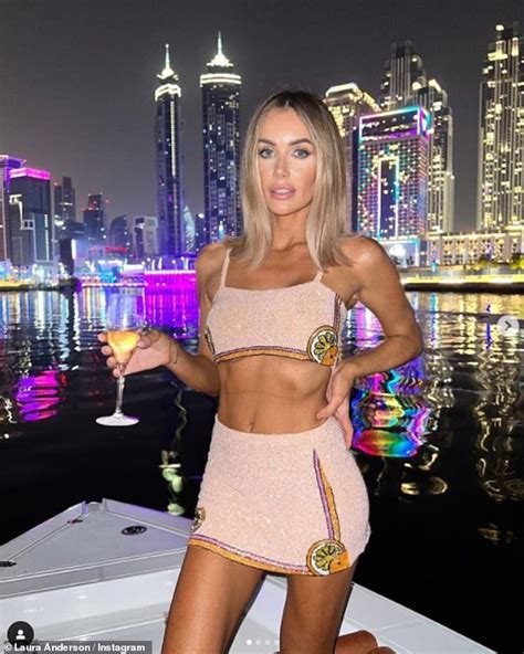 Love Island S Laura Anderson Shows Off Her Abs In A Crop Top And Mini Skirt Daily Mail Online