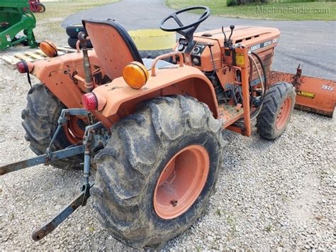 1985 Kubota B8200 Compact Utility Tractors Farmington MO