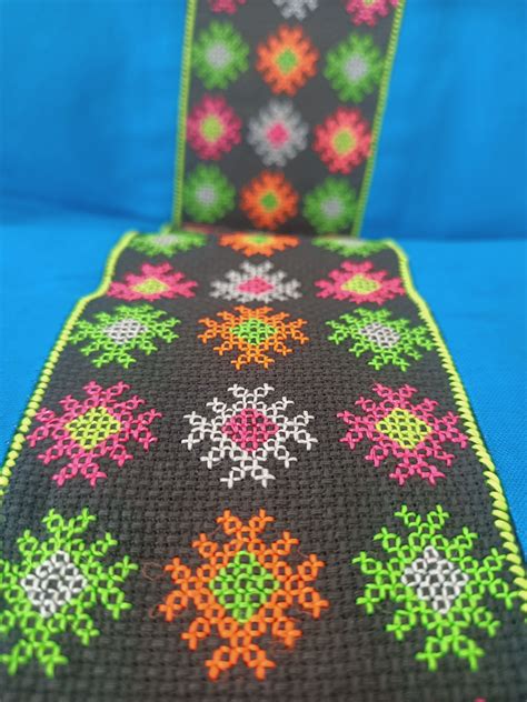 plawv-sev-hmong-embroidery,-cross-stitch,-stitch-patterns