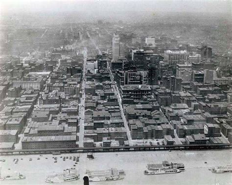 Aerial View Of St Louis Circa 1927about The Time Lindy Flew Non Stop