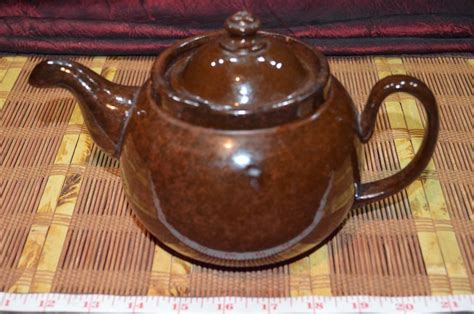 Lb Made In England Dark Brown Teapot With Under Spout 9 34x5 34