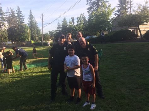 Lynnwood Police on Twitter: "Good times at Meet Me at the Park!…