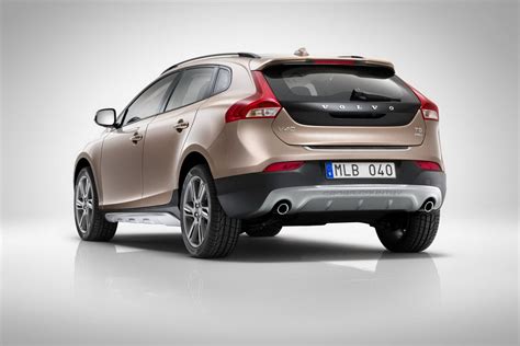 Volvo V40 Cross Country Revealed Confirmed For Mzansi ~ Bmw Car Gallery Image