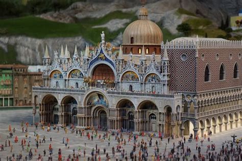 Dioramas And Clever Things Dollhouses Taj Mahal Clever Photographer