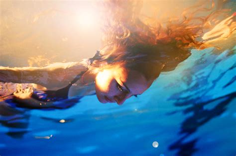 Wallpaper Light Water Pool Girl Hair Nikon Waves Upsidedown