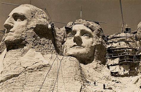 10 Interesting Facts About Mount Rushmore