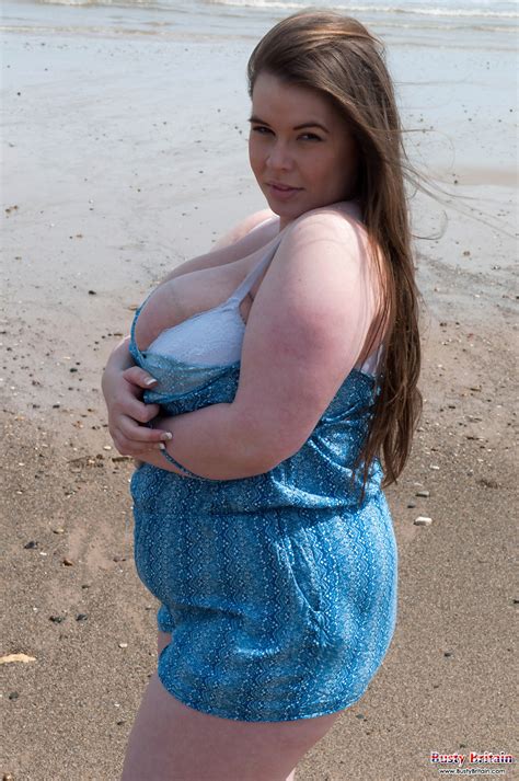 Gina G Curvy Beach Bum