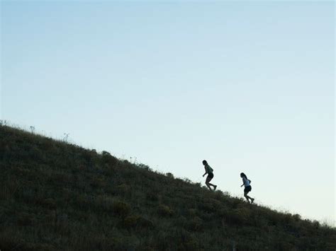 How To Use Hill Intervals For Stronger Climbing Trail Runner Magazine
