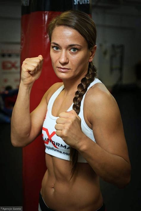 best muay thai kickboxers in the world muay thai female fighter ultimate fighting championship