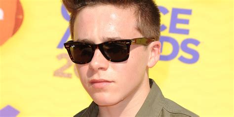 We Are All Brooklyn Beckham Cringing At His Embarrassing Dad Huffpost
