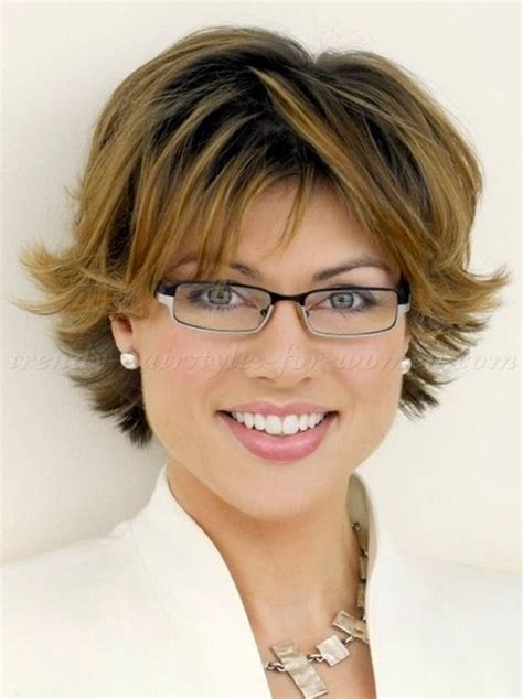 37 Short Haircuts For Over 60 With Glasses Images