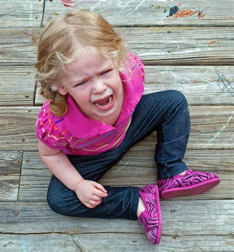 How To Deal With Toddler Temper Tantrums Parentsneed