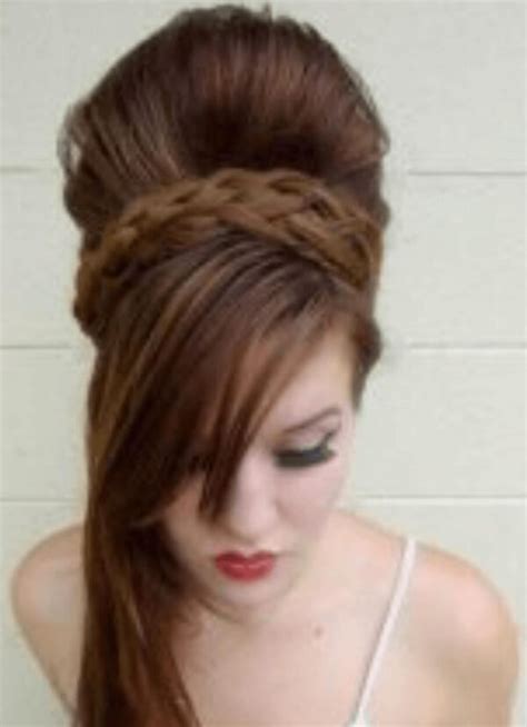 10 Epic Beehive Hairstyles Were Still Buzzing About Womens Ok