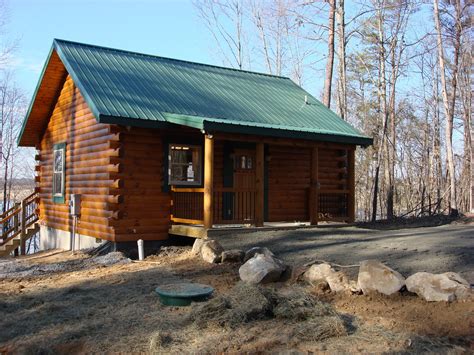 Maybe you would like to learn more about one of these? pics of small cabins | ... Pine Builders Custom Log Cabins ...