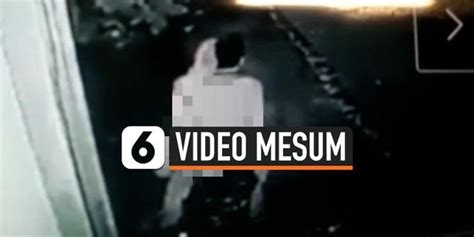Video Viral Aksi Mesum Di Pinggir Jalan Di Atas Motor Terekam Cctv