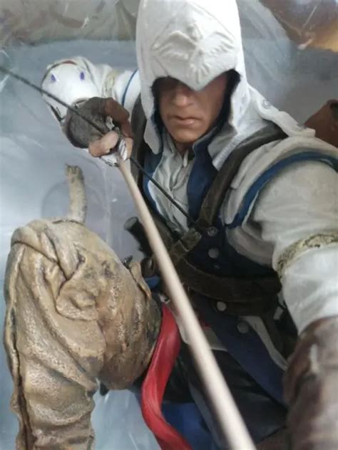 ASSASSIN S CREED III CONNOR THE HUNTER Collector S Edition Statue