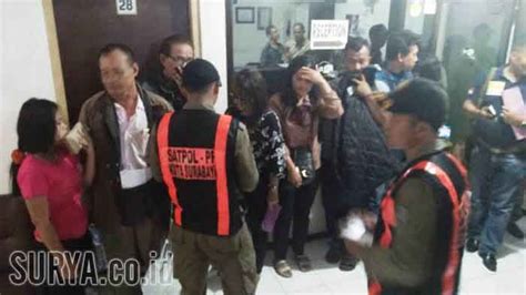 Saat Lima Pasangan Dan 2 Psk Kepergok Mesum Di Hotel Yang Sama Reaksi Mereka Id