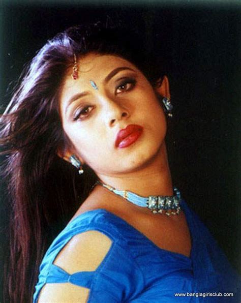 Bangladeshi Hot Actress Ratna In New Advertisement After Long Time