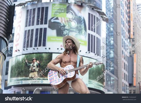 Afbeeldingen Voor Times Square Naked Cowbabe Afbeeldingen Stockfotos En Vectoren
