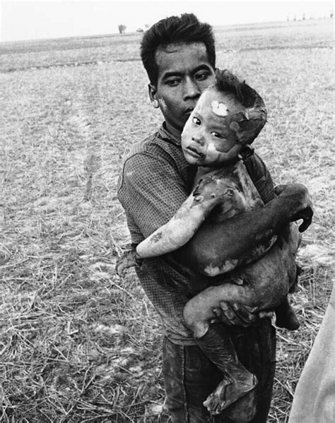 Vietnam War 1964 A Vietnamese Child Body Completely Cover Flickr