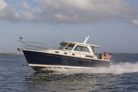 Overview Of The Sabre 38 Salon Express Sabre Yachts