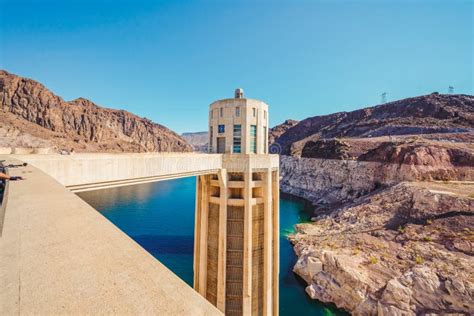 Lake Mead Falls To Lowest Water Level Since Hoover Dam S Constraction