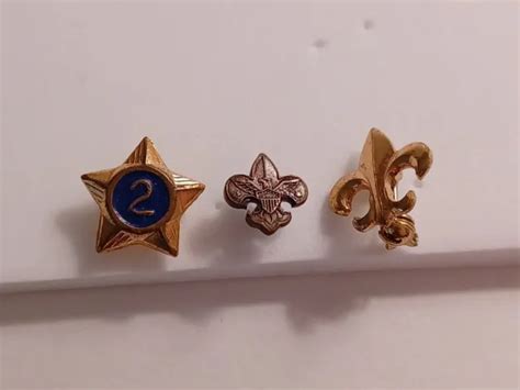 Vintage Cub Scout Year 2 Pin Star Scout Symbols Gold Tone Pin Lot 599