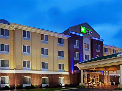 Holiday inn express dresden city centre hotel amenities. Holiday Inn Express Holiday Inn Express & Suites Chicago ...