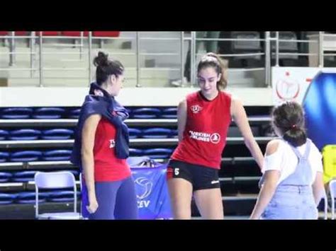 Mislina kılıç'ın (@mislinakilic) son kitap incelemeleri, alıntıları, iletileri, okuduğu kitaplar. Su Zent & Mislina Kılıç / THY Spor Kulübü 💃🏻 - YouTube
