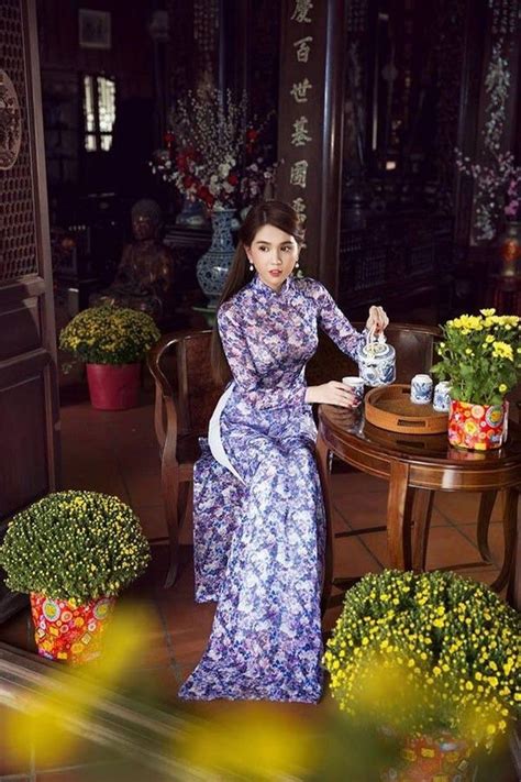 Purple Flower Vietnamese Traditional Ao Dai In 2021 Ao Dai