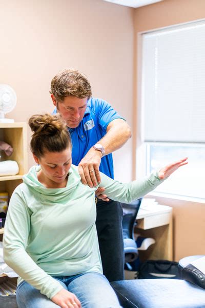 Frozen Shoulder Huronia Physiotherapy And Chiropractic Clinic