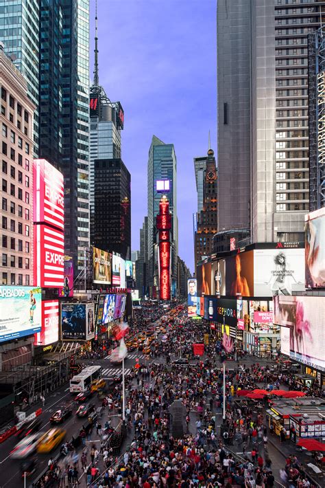 What time is it in new york? Samsung Installs Momentous New LED Displays in the Heart ...
