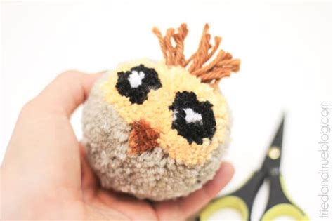 How To Make A Diy Owl Pom Pom Diy Pom Poms Pom Pom Crafts Diy Candy
