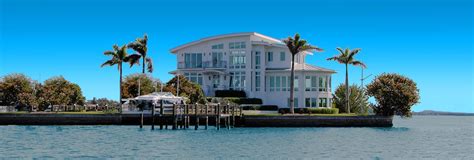 Sarasota Waterfront Homes Information