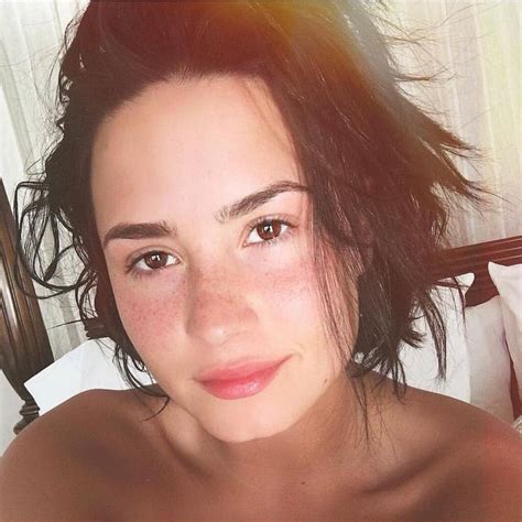No Make Up Selfie For Devonne By Demi Instagram Demi Lovato Demi