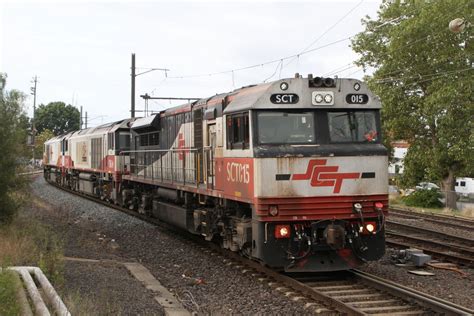 Sct015 Leads Csr009 And Csr005 On A Down Light Engine Movement At