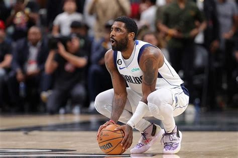 Kyrie Irving Stays In Dallas Draymond Green With Warriors In Nba Free Agency Reports The