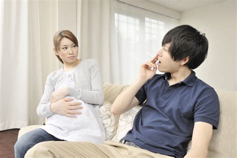 妊婦の大敵！タバコの受動喫煙を防ぐために注意すること Living Room