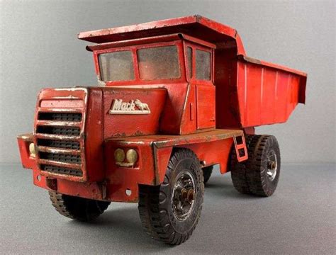 mack pressed steel buddy l hydraulic dump truck matthew bullock auctioneers