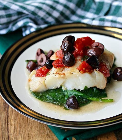 Sheet Pan Cod With Spinach Tomatoes And Olives En Papillote Karens