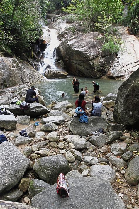 Visitors To Penangs Waterfalls Dwindling To A Trickle The Star