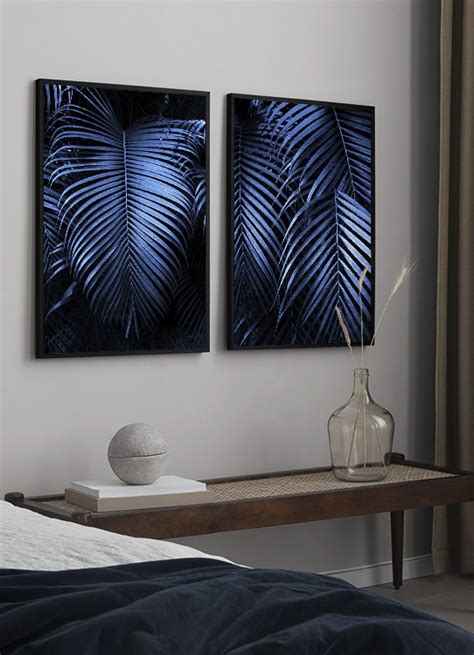 Blue Palm Leaves No1 Plakat - Mørkt palmeblad - desenio.dk