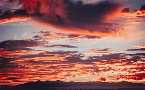 Download Wallpaper 3840x2400 Clouds Sunset Mountains