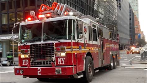 Fdny Engine 8 Ladder 2 Using Rumbler And Battalion 8 Responding Youtube