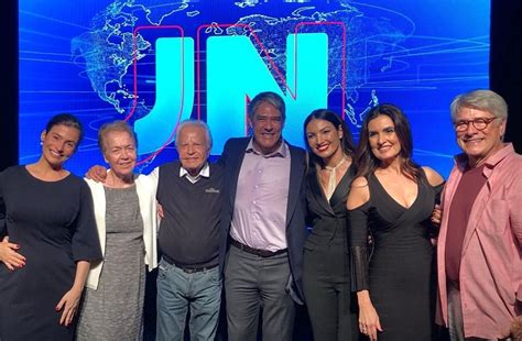 10a cura de um jovem.4:12. FOTOS: Jornal Nacional completa 50 anos e reúne gerações ...