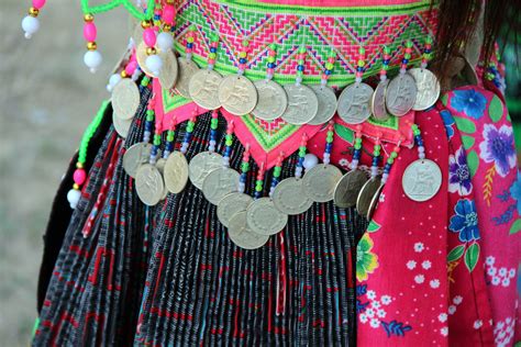 Hmong New Year | Diy hmong clothes, Hmong fashion, Hmong clothes