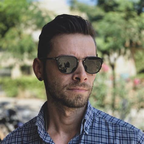 can someone id these they look like persol 3186s but they look more squared at the hinges and