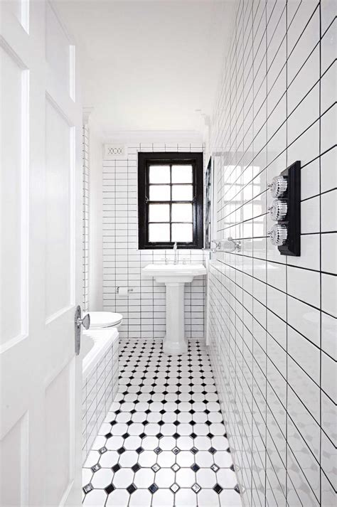 30 Black And White Small Bathroom Ideas