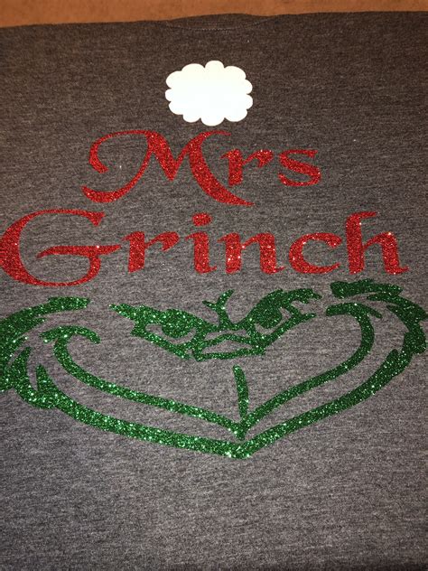 You will first need to make green glitter ornaments which you can easily do using my tutorial for making glitter ornaments. Mrs. Grinch | Kids rugs, Kids, Decor