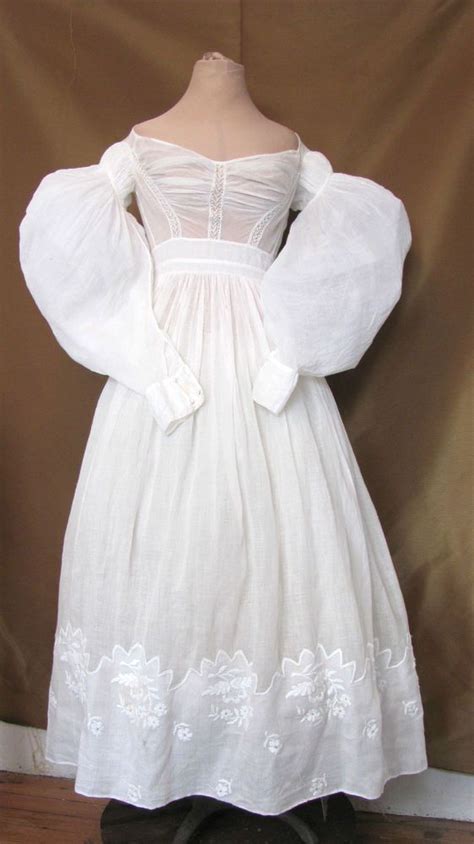 Antique Vntage White Cotton Embroidered Regency Dress Gown C1830 Museum